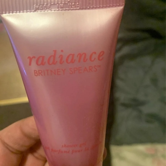 Radiance Britney Spears Perfume Set - Picture 3 of 3
